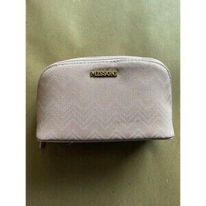 Delta One Sydney Coral (Pink) Missoni Amenity Kit - NEW 2026 Summer Series